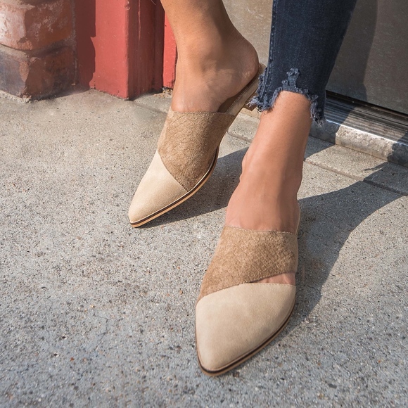 Mi.iM "Epic" Two-Toned Pointed Mule--Beige - Picture 2 of 4